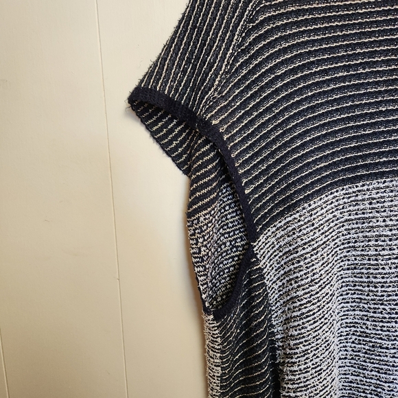 St. John Navy Blue Knit Open Front Poncho Scarf Wrap Cardigan Wool Cashmere - Picture 5 of 7